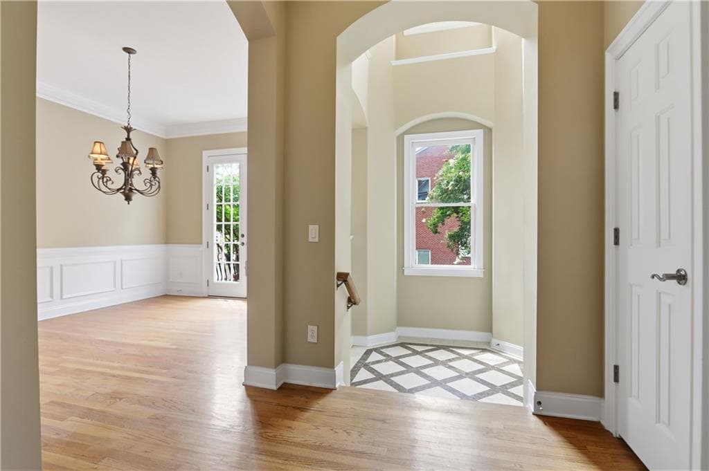 3 bedroom, 4 bathroom, 3,258 sq ft townhouse for sale at 3011 Riverstone Trail 8, Atlanta, GA 30339 — photo 6