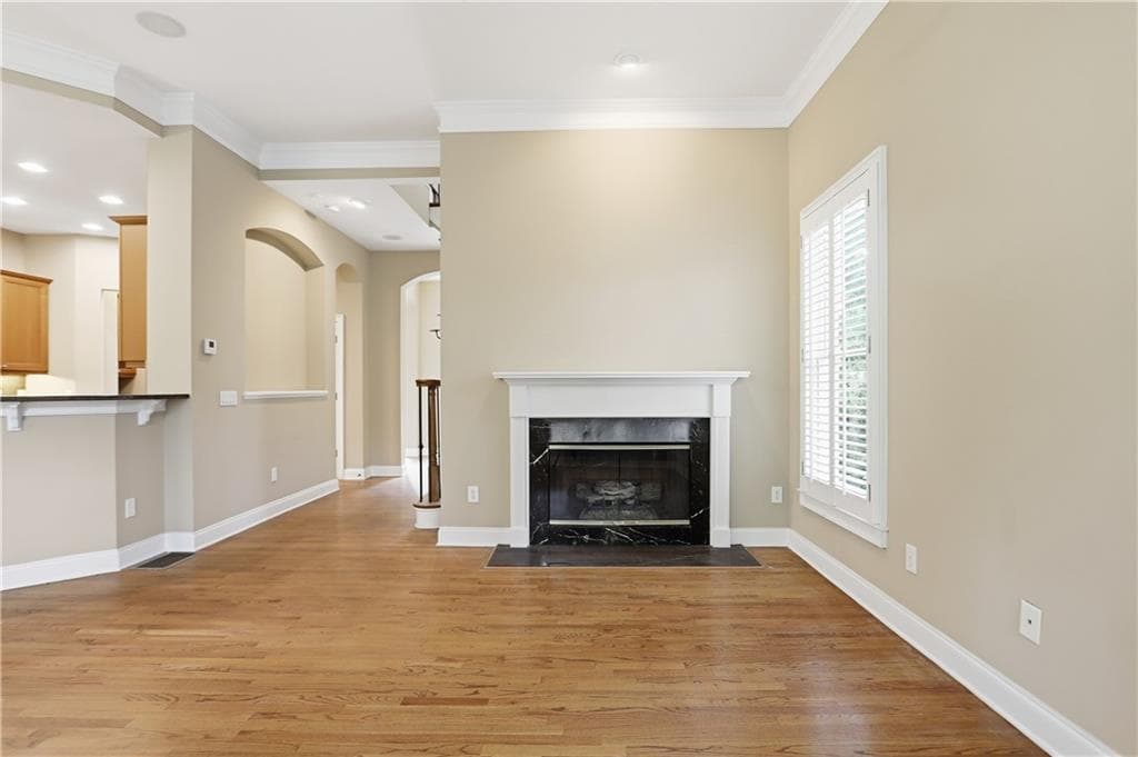 3 bedroom, 4 bathroom, 3,258 sq ft townhouse for sale at 3011 Riverstone Trail 8, Atlanta, GA 30339 — photo 8