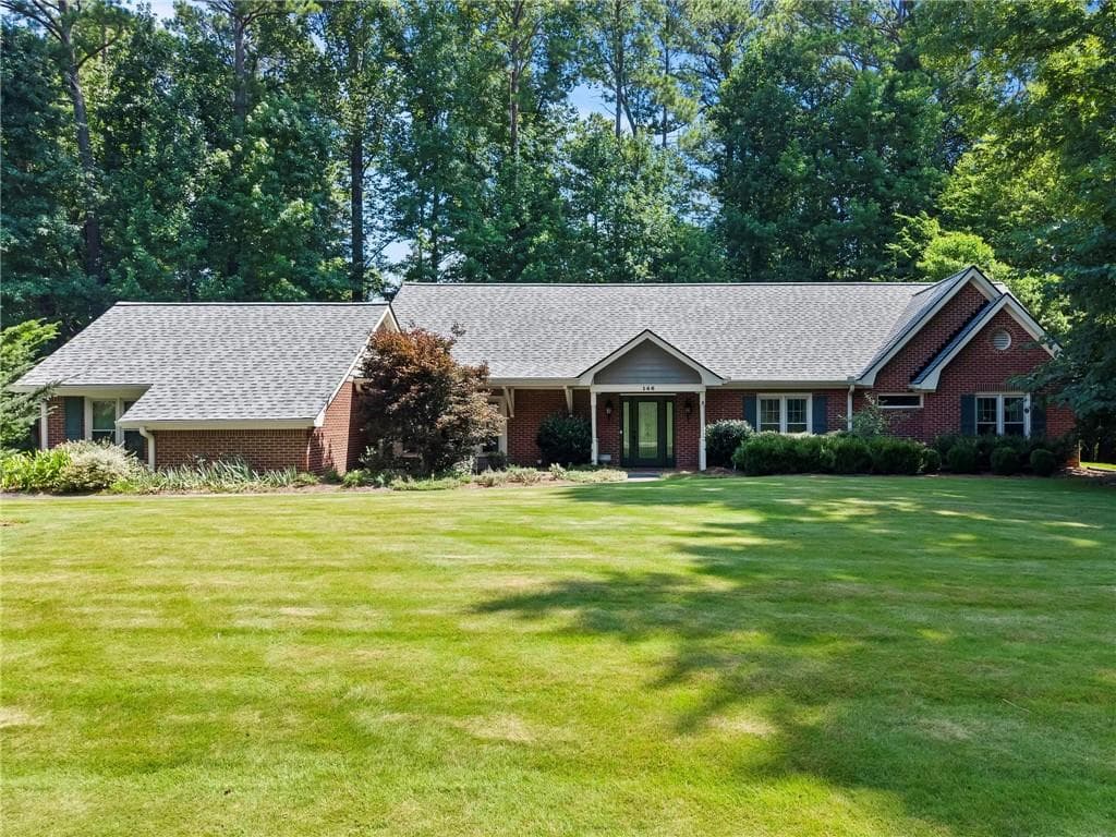146 Lakeside Drive