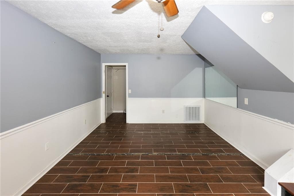 4 bedroom, 2 bathroom, 1,570 sq ft single family residence under contract at 5589 Emerald Glen, Stone Mountain, GA 30088 — photo 7
