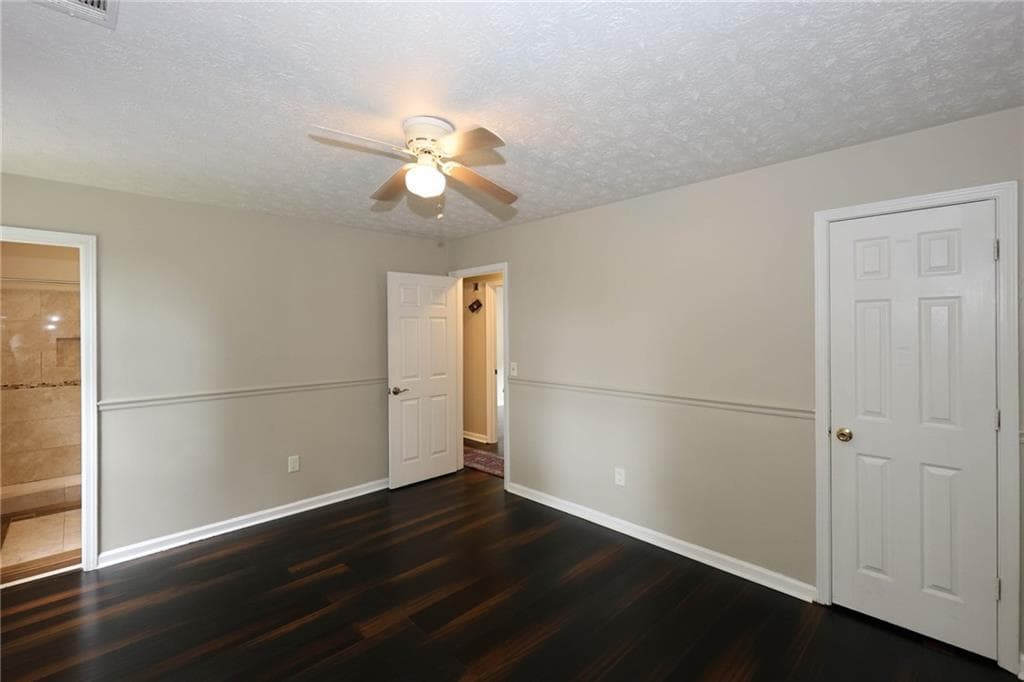 4 bedroom, 2 bathroom, 1,570 sq ft single family residence under contract at 5589 Emerald Glen, Stone Mountain, GA 30088 — photo 9