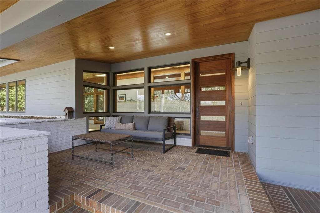 4 bedroom, 4 bathroom, 3,484 sq ft single family residence under contract at 1807 Lenox Road, Atlanta, GA 30306 — photo 4