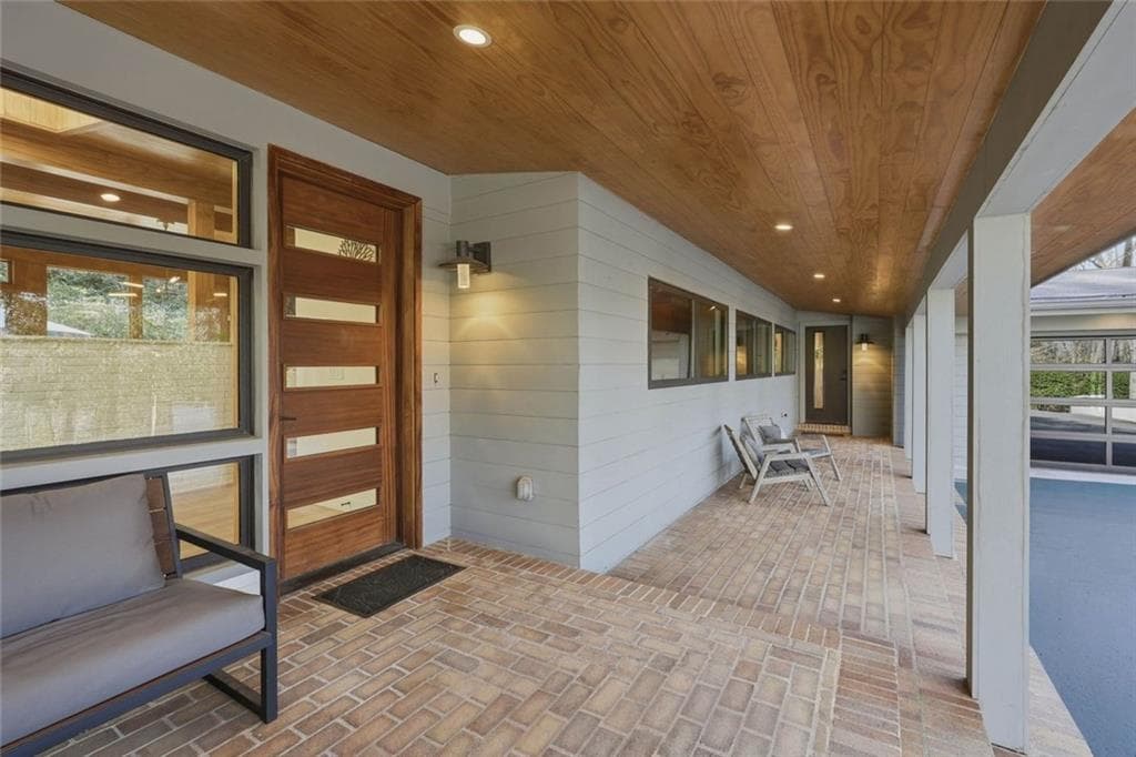 4 bedroom, 4 bathroom, 3,484 sq ft single family residence under contract at 1807 Lenox Road, Atlanta, GA 30306 — photo 5