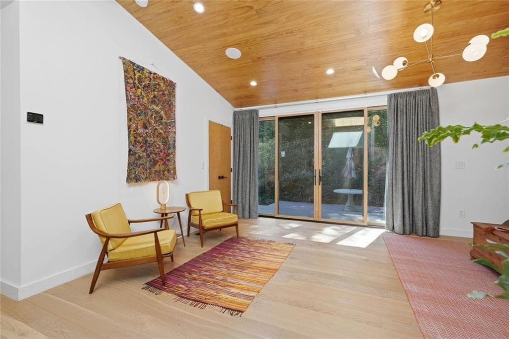4 bedroom, 4 bathroom, 3,484 sq ft single family residence under contract at 1807 Lenox Road, Atlanta, GA 30306 — photo 9