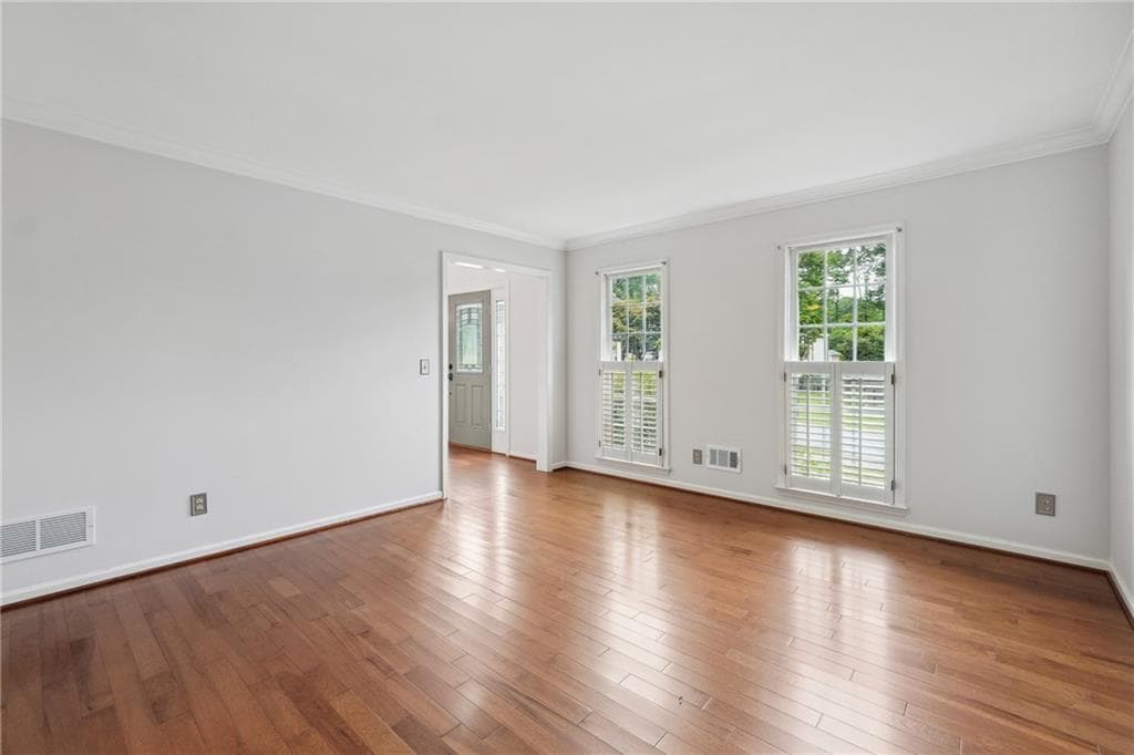 6 bedroom, 5 bathroom, 4,028 sq ft single family residence for rent at 2565 Chestea Drive, Marietta, GA 30066 for $5,500 a month — photo 3