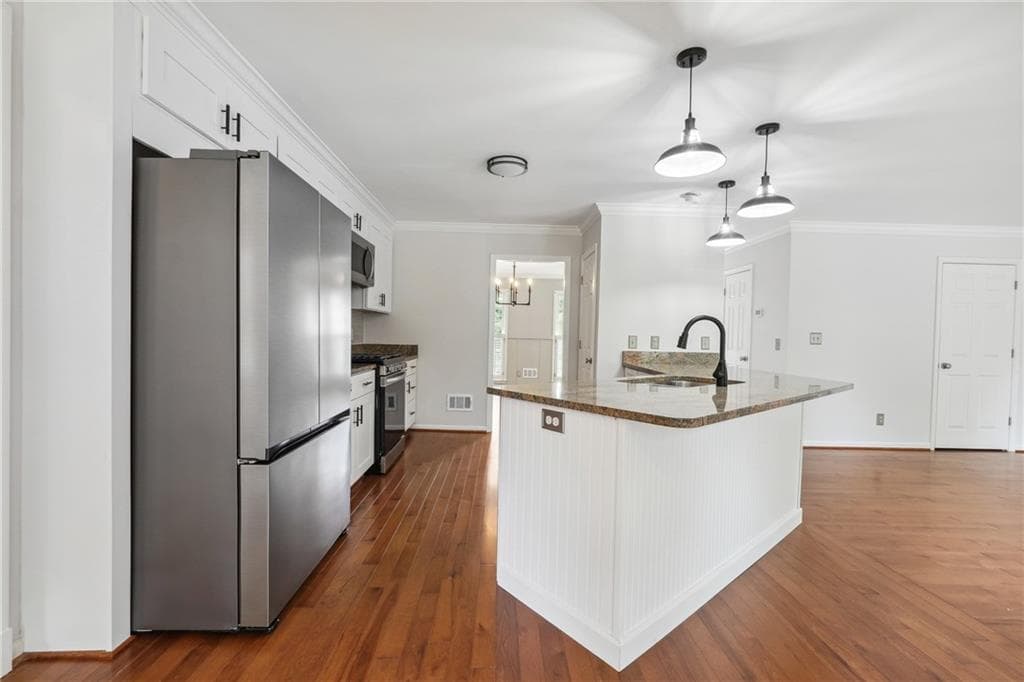 6 bedroom, 5 bathroom, 4,028 sq ft single family residence for rent at 2565 Chestea Drive, Marietta, GA 30066 for $5,500 a month — photo 5
