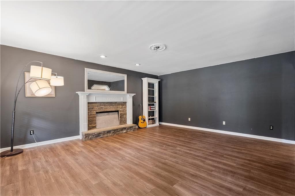 3 bedroom, 3 bathroom, 2,089 sq ft single family residence for sale at 296 Abbington Way, Douglasville, GA 30134 — photo 5