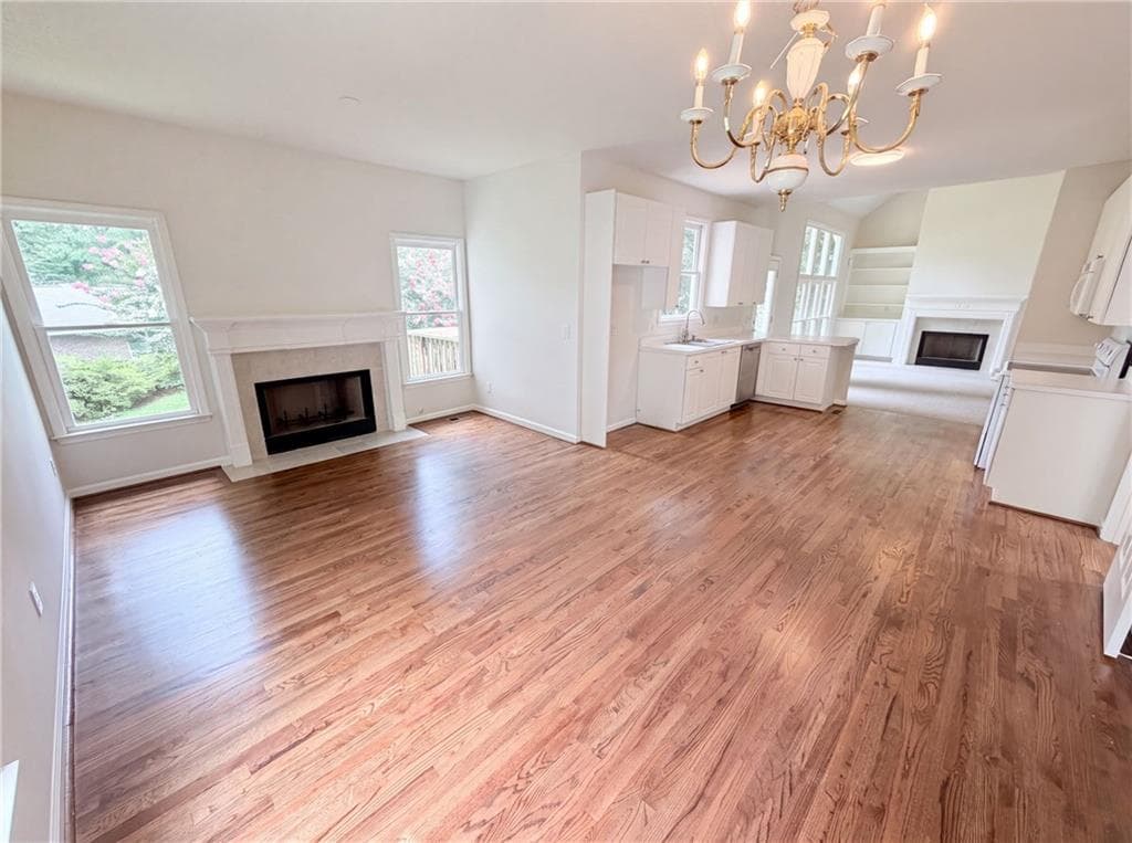 4 bedroom, 3 bathroom, 3,657 sq ft single family residence under contract at 1001 Parkland Run, Smyrna, GA 30082 — photo 3