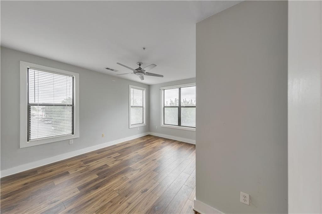2 bedroom, 2 bathroom, 1,124 sq ft condominium for rent at 799 Hammond Drive 219, Atlanta, GA 30328 for $1,900 a month — photo 4