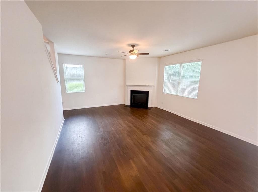 4 bedroom, 3 bathroom, 2,389 sq ft single family residence for sale at 611 Dodson Lake Court, Fairburn, GA 30213 — photo 6