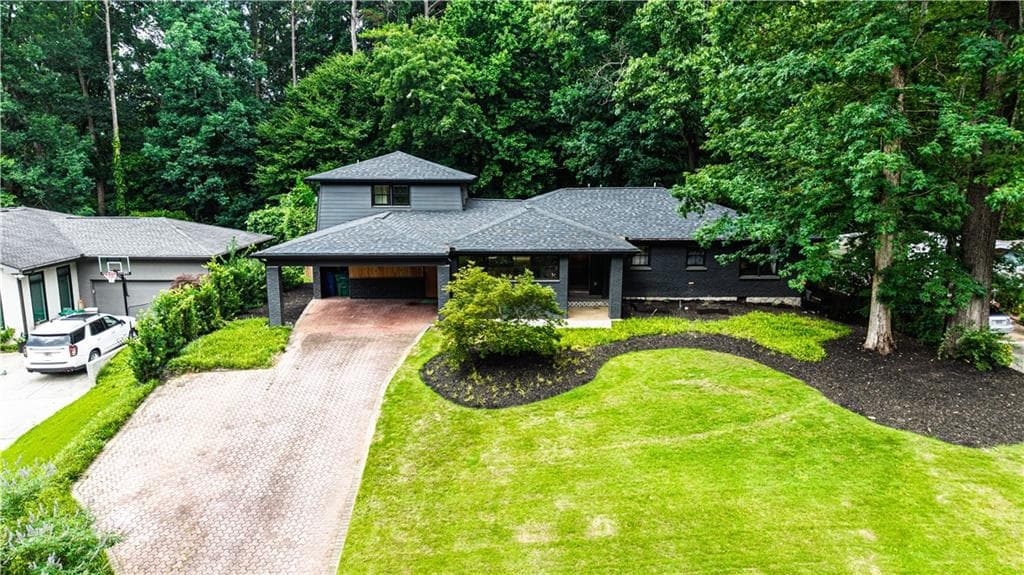 1036 Vistavia Circle, Decatur, GA 30033 — most recent listing photo