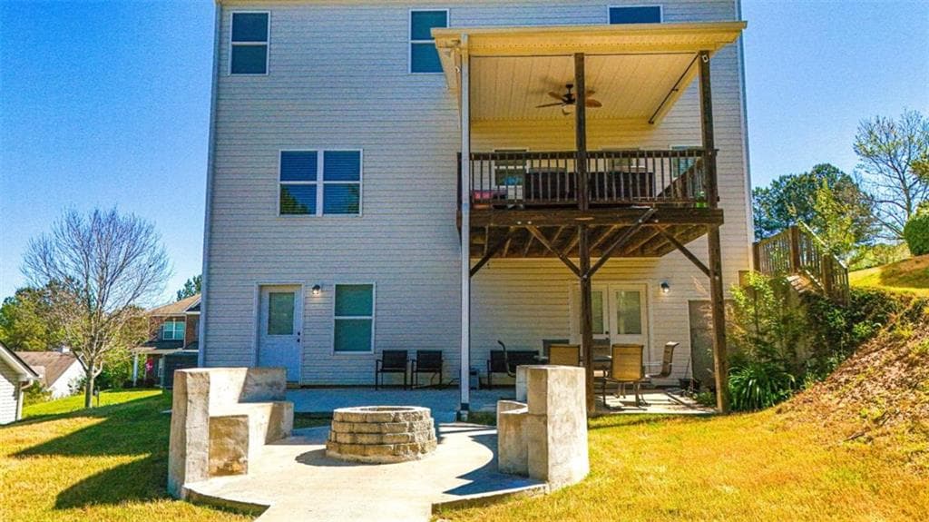 4 bedroom, 3 bathroom, 2,160 sq ft single family residence for sale at 3835 Hawk Tail Drive, Loganville, GA 30052 — photo 2