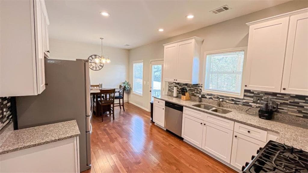 4 bedroom, 3 bathroom, 2,160 sq ft single family residence for sale at 3835 Hawk Tail Drive, Loganville, GA 30052 — photo 7