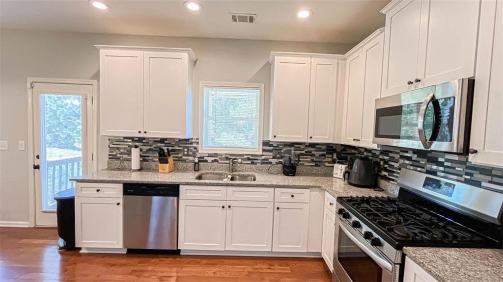 4 bedroom, 3 bathroom, 2,160 sq ft single family residence for sale at 3835 Hawk Tail Drive, Loganville, GA 30052 — photo 8
