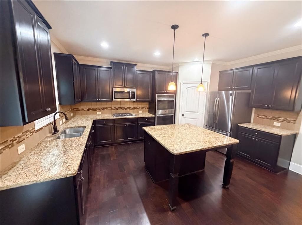 5 bedroom, 4 bathroom, 3,433 sq ft single family residence under contract at 2772 Bluestone Drive, Atlanta, GA 30331 — photo 7