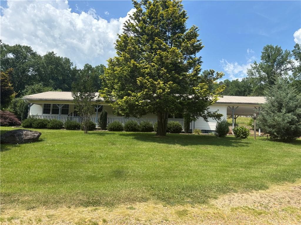 2 bedroom, 2 bathroom, 1,536 sq ft single family residence for sale at 1163 Martin Head Circle, Dahlonega, GA 30533