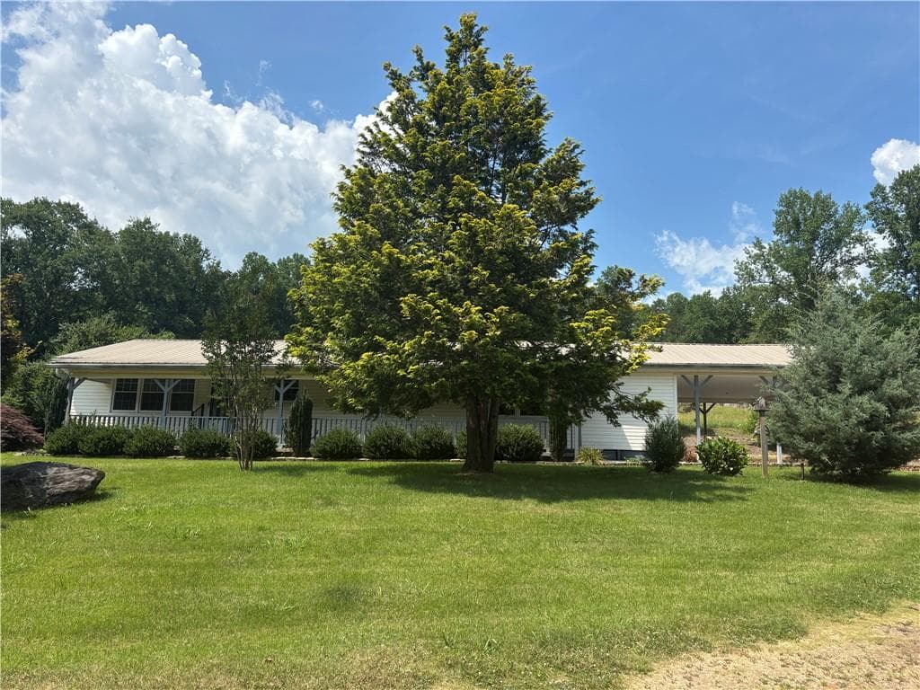 2 bedroom, 2 bathroom, 1,536 sq ft single family residence for sale at 1163 Martin Head Circle, Dahlonega, GA 30533 — photo 4