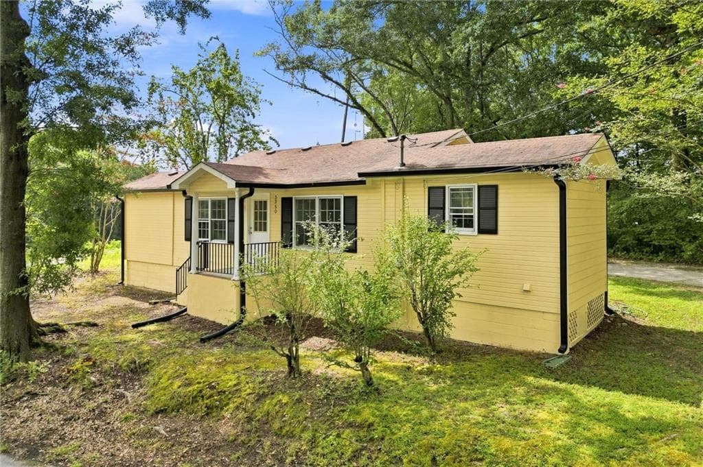 3 bedroom, 1 bathroom, 928 sq ft single family residence for sale at 3350 Center Street, Austell, GA 30106 — photo 3