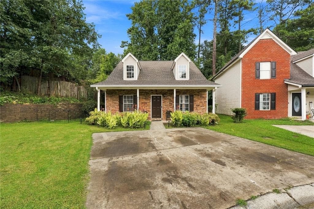 3 bedroom, 2 bathroom, 1,575 sq ft single family residence for sale at 105 Twin Pines Court, Dallas, GA 30132 — photo 2