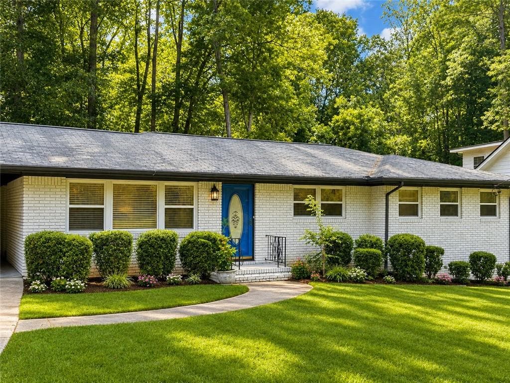 3 bedroom, 3 bathroom, 1,286 sq ft single family residence for sale at 2691 Westchester Drive, Atlanta, GA 30344 — photo 2