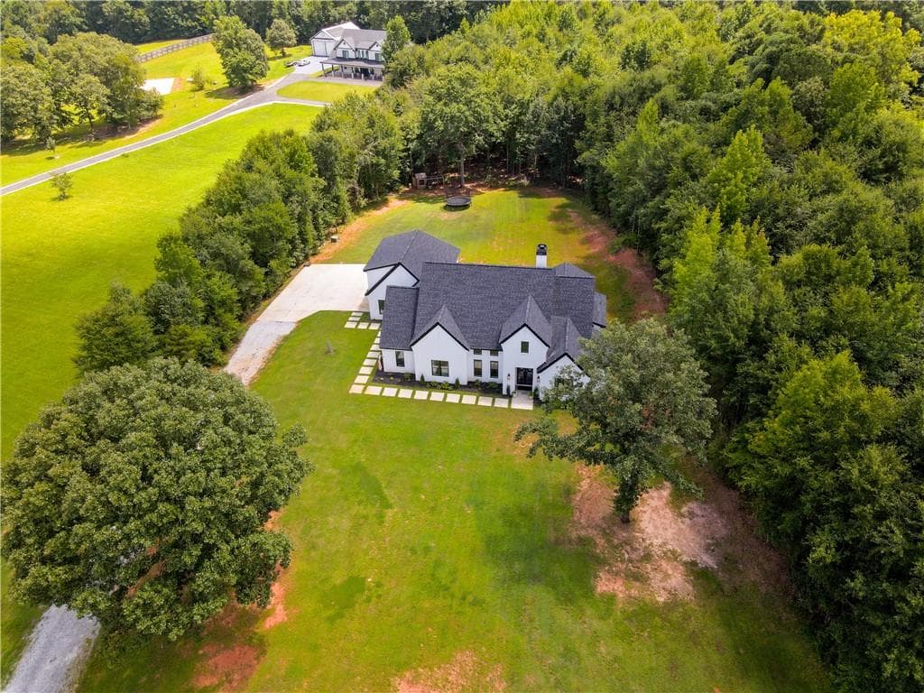 5 bedroom, 4 bathroom, 3,238 sq ft single family residence for sale at 860 W Ridgeway Road, Maysville, GA 30558 — photo 5