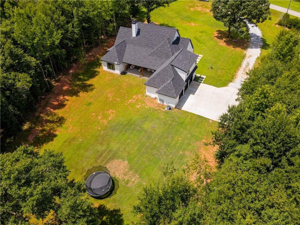 5 bedroom, 4 bathroom, 3,238 sq ft single family residence for sale at 860 W Ridgeway Road, Maysville, GA 30558 — photo 9