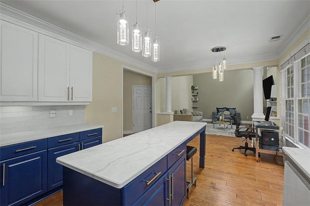 4 bedroom, 3 bathroom, 2,534 sq ft single family residence under contract at 5398 Vinings Lake View, Mableton, GA 30126 — photo 9