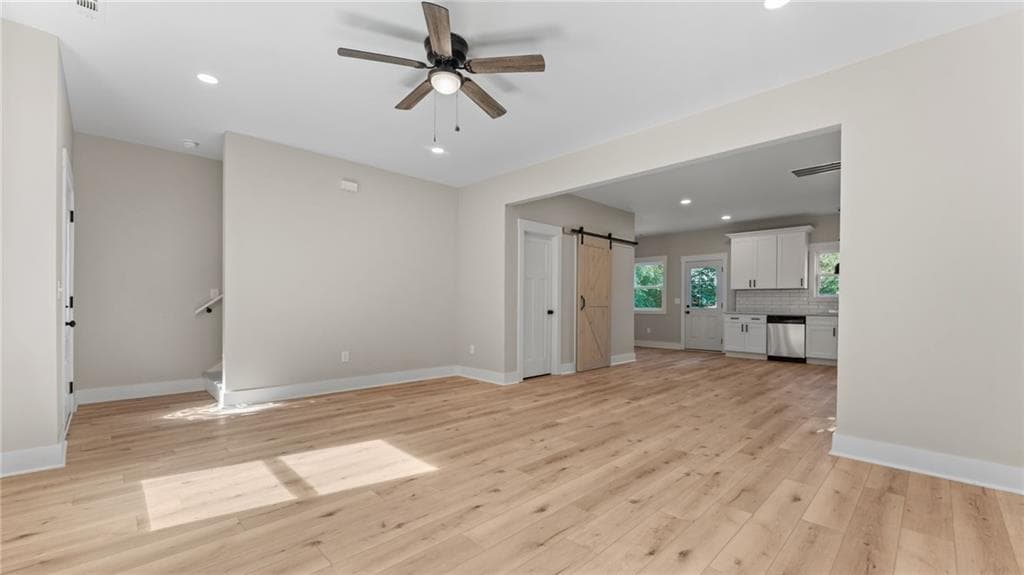 3 bedroom, 3 bathroom, 1,496 sq ft single family residence under contract at 297 Wilshire Road, Rome, GA 30161