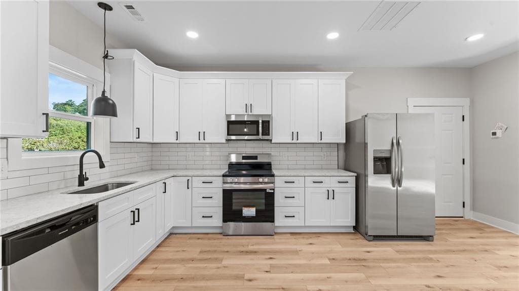 3 bedroom, 3 bathroom, 1,496 sq ft single family residence under contract at 297 Wilshire Road, Rome, GA 30161 — photo 6