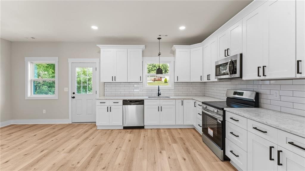 3 bedroom, 3 bathroom, 1,496 sq ft single family residence under contract at 297 Wilshire Road, Rome, GA 30161 — photo 7