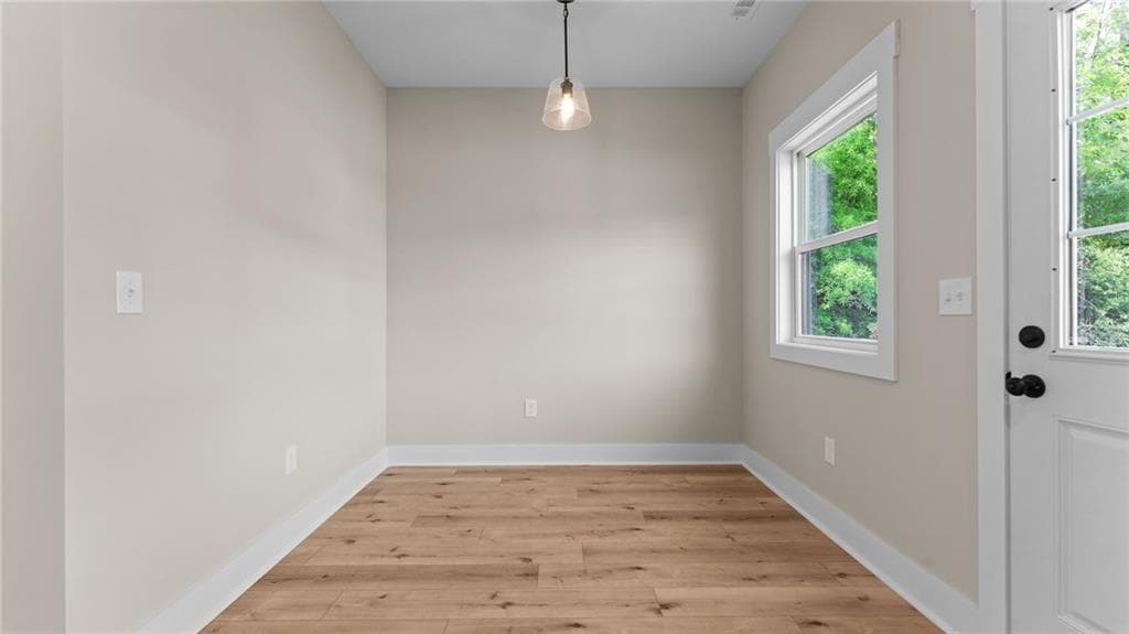 3 bedroom, 3 bathroom, 1,496 sq ft single family residence under contract at 297 Wilshire Road, Rome, GA 30161 — photo 9
