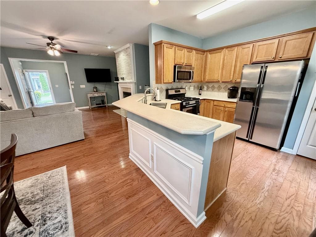 3 bedroom, 3 bathroom, 1,620 sq ft townhouse for sale at 278 Kigian Trail, Woodstock, GA 30188 — photo 10