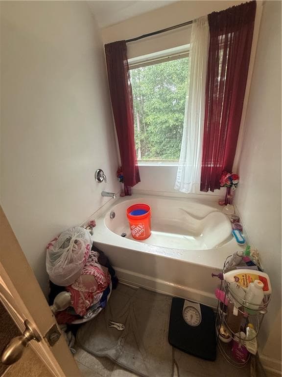 3 bedroom, 3 bathroom, 1,878 sq ft single family residence for sale at 6572 Woodwell Drive, Union City, GA 30291 — photo 4