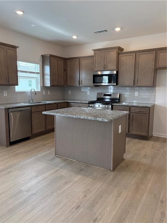 4 bedroom, 3 bathroom, 2,200 sq ft single family residence for rent at 329 Bloomfield Circle, Canton, GA 30114 for $2,550 a month — photo 5