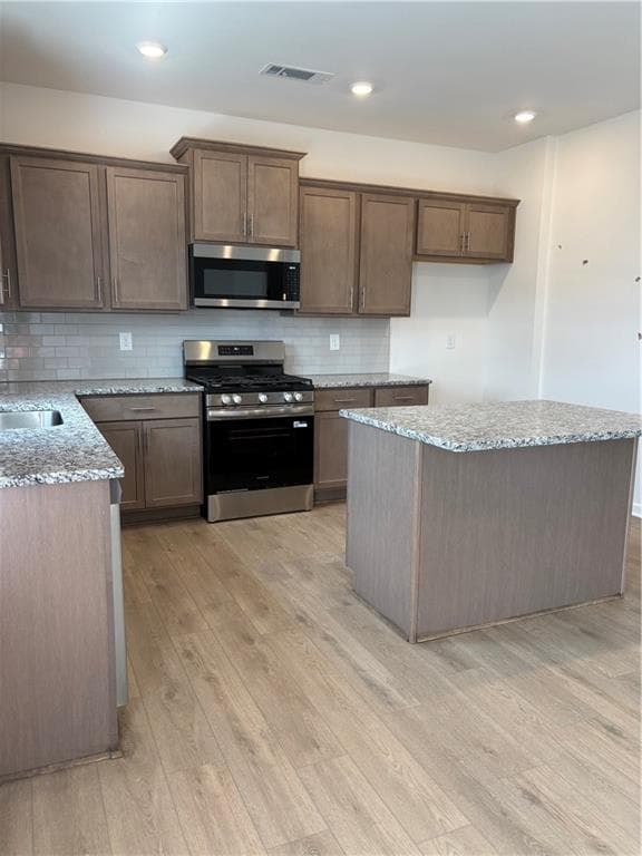 4 bedroom, 3 bathroom, 2,200 sq ft single family residence for rent at 329 Bloomfield Circle, Canton, GA 30114 for $2,550 a month — photo 6