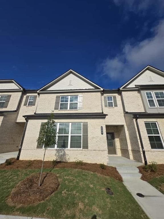 3 bedroom, 3 bathroom, 1,928 sq ft townhouse for sale at 140 Market Street, Bethlehem, GA 30620