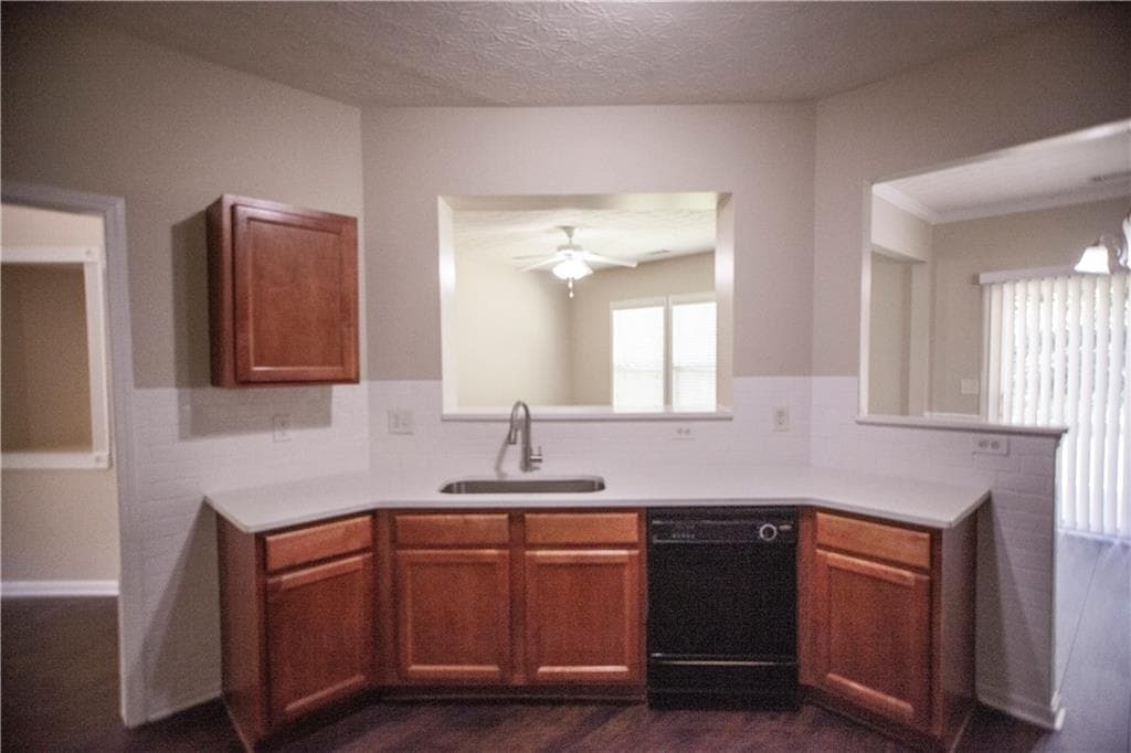 4 bedroom, 3 bathroom, 1,923 sq ft single family residence under contract at 4624 Windale Drive, Lawrenceville, GA 30044 — photo 8