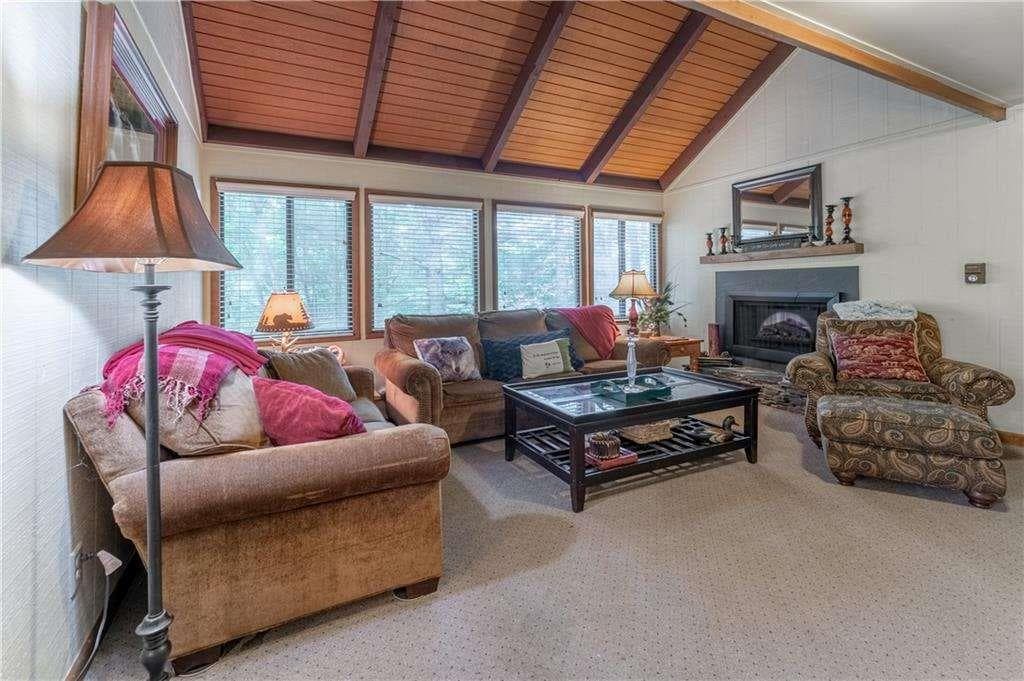3 bedroom, 2 bathroom, 1,696 sq ft single family residence for sale at 135 Wolfscratch Drive, Big Canoe, GA 30143 — photo 6