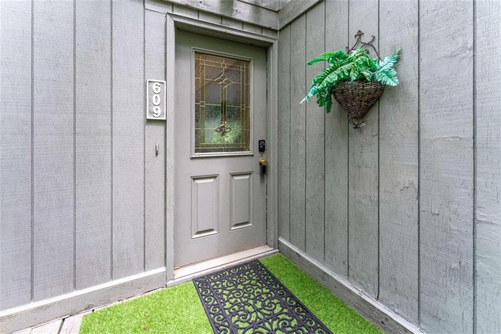 3 bedroom, 2 bathroom, 1,696 sq ft single family residence for sale at 135 Wolfscratch Drive, Big Canoe, GA 30143 — photo 8