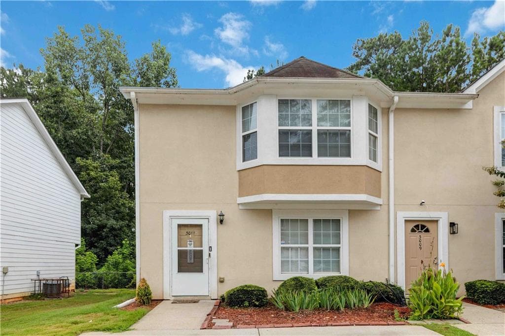 3 bedroom, 3 bathroom, 1,206 sq ft townhouse for sale at 3011 Fields Drive, Lithonia, GA 30038