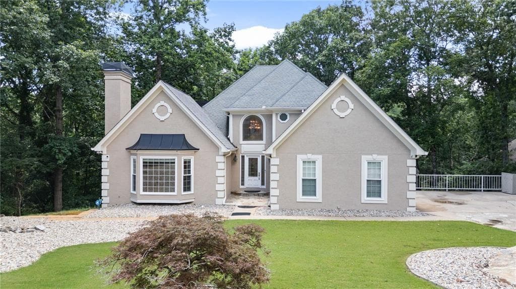 5 bedroom, 5 bathroom, 5,116 sq ft single family residence for sale at 3395 Summit Trail, Cumming, GA 30041 — photo 4
