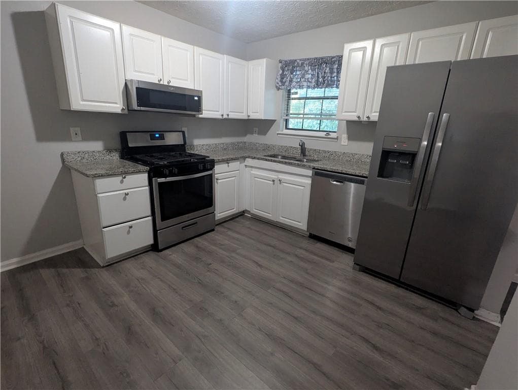 4 bedroom, 3 bathroom, 1,092 sq ft single family residence for rent at 2153 Cherokee Valley Circle, Lithonia, GA 30058 for $2,000 a month — photo 3