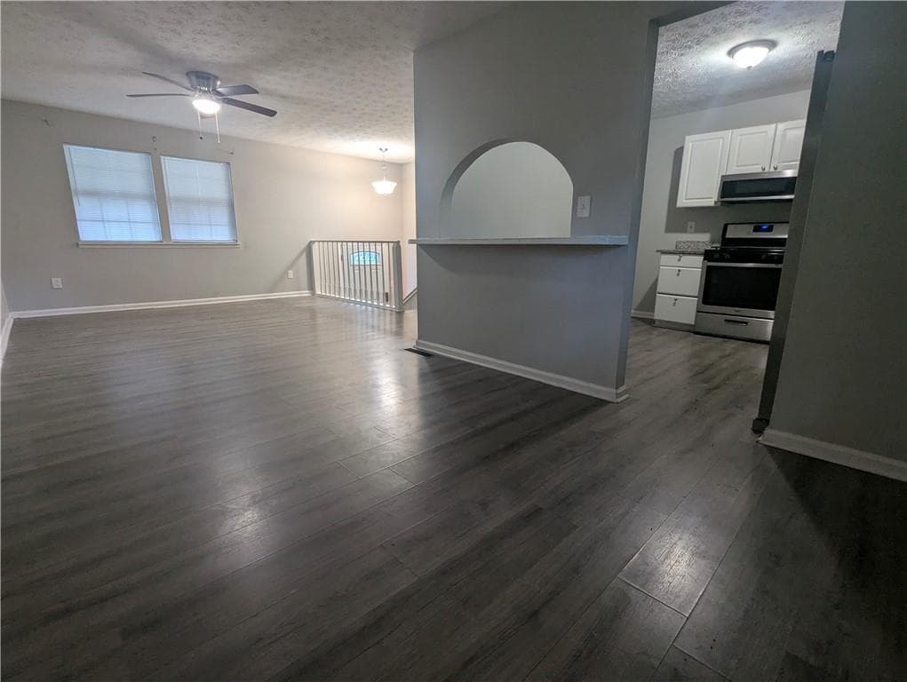 4 bedroom, 3 bathroom, 1,092 sq ft single family residence for rent at 2153 Cherokee Valley Circle, Lithonia, GA 30058 for $2,000 a month — photo 5
