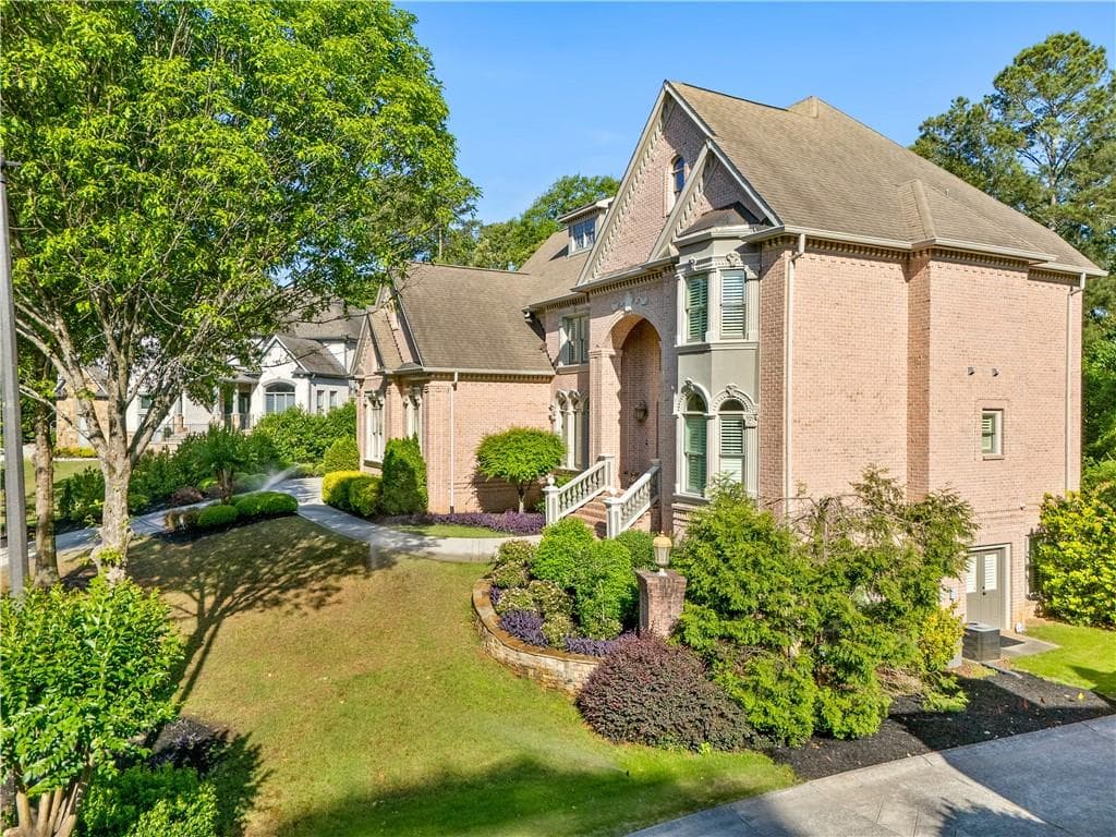 6 bedroom, 7 bathroom, 7,795 sq ft single family residence under contract at 1287 Adams Oaks Landing, Marietta, GA 30062 — photo 3