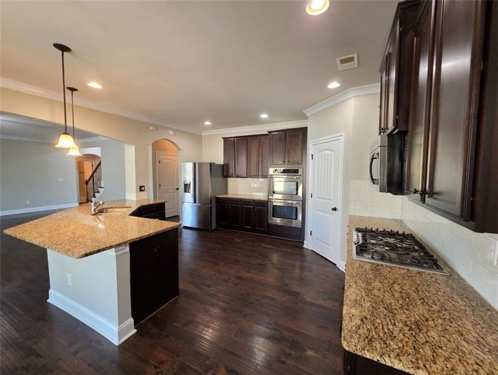 5 bedroom, 4 bathroom, 3,933 sq ft single family residence under contract at 510 Georgia Circle, Loganville, GA 30052 — photo 3