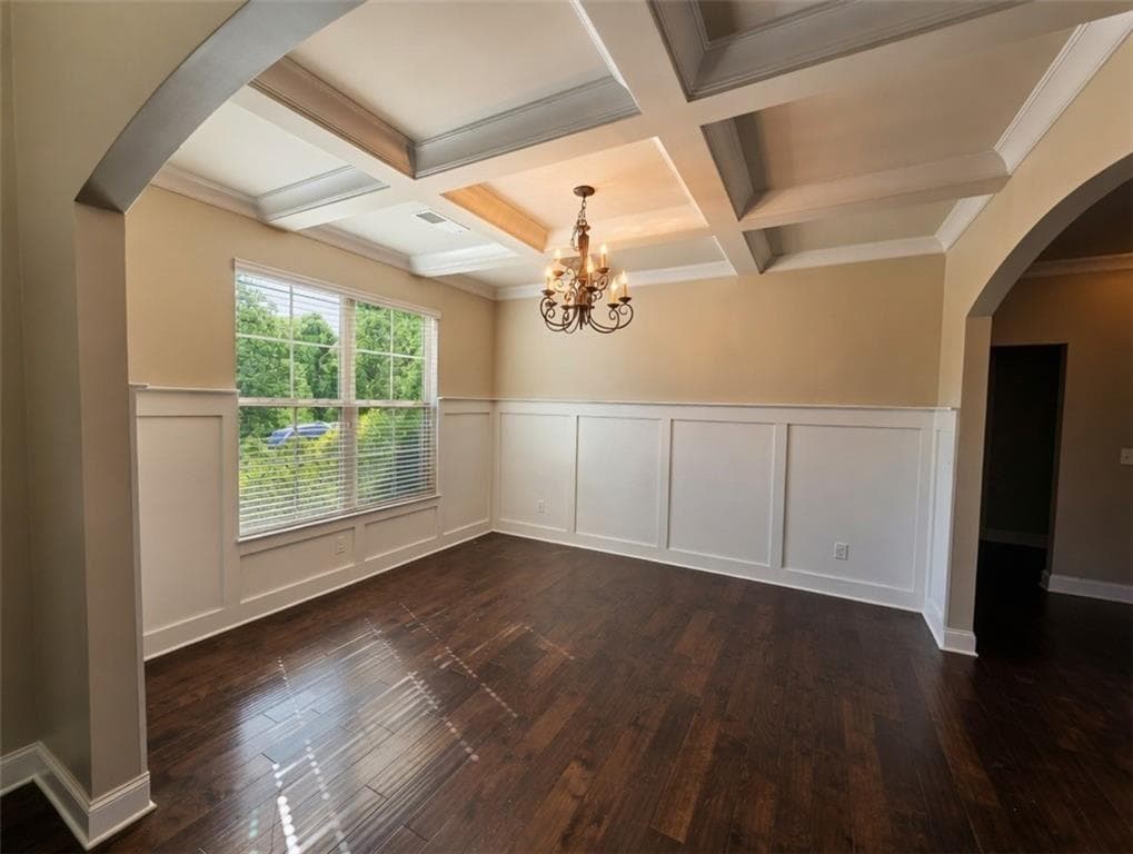 5 bedroom, 4 bathroom, 3,933 sq ft single family residence under contract at 510 Georgia Circle, Loganville, GA 30052 — photo 6