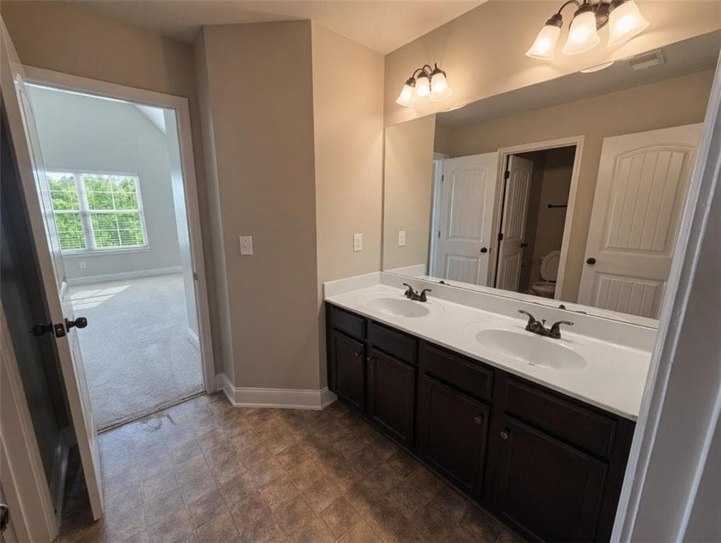 5 bedroom, 4 bathroom, 3,933 sq ft single family residence under contract at 510 Georgia Circle, Loganville, GA 30052 — photo 8