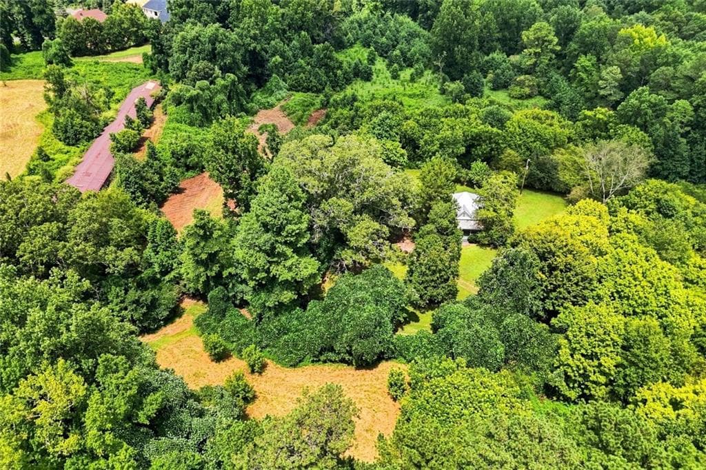 5 bedroom, 3 bathroom single family residence under contract at 2065 Wilkie Road, Alpharetta, GA 30004 — photo 7