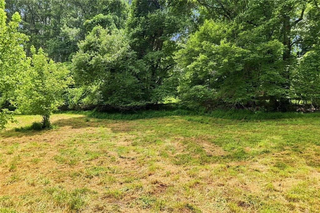 5 bedroom, 3 bathroom single family residence under contract at 2065 Wilkie Road, Alpharetta, GA 30004 — photo 10