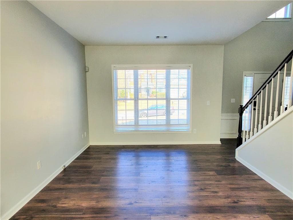 4 bedroom, 3 bathroom, 2,440 sq ft single family residence for rent at 5260 W Price Road, Suwanee, GA 30024 for $2,850 a month — photo 3